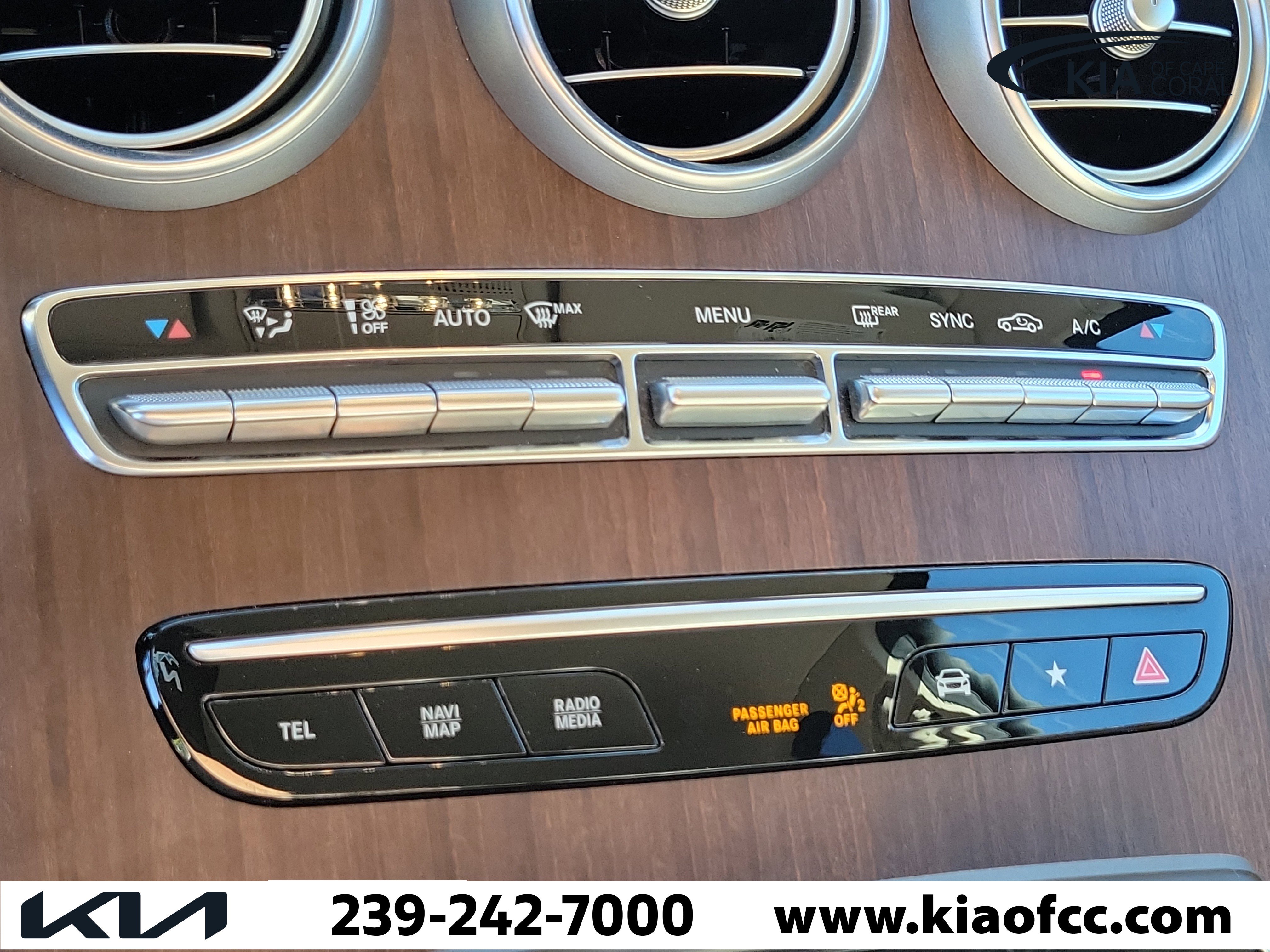 Used 2022 Mercedes-Benz GLC 300 w/ Premium Package Lite image 29