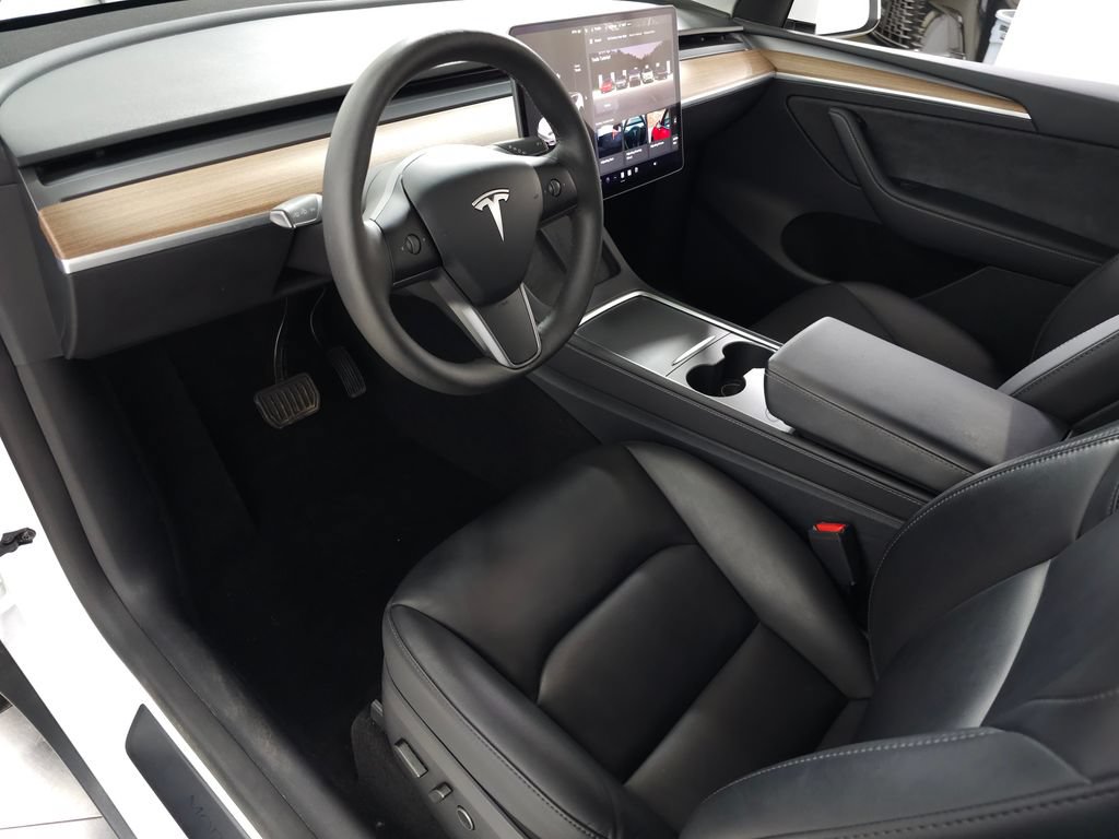 Used 2025 Tesla Model Y Long Range AWD/4WD image 15