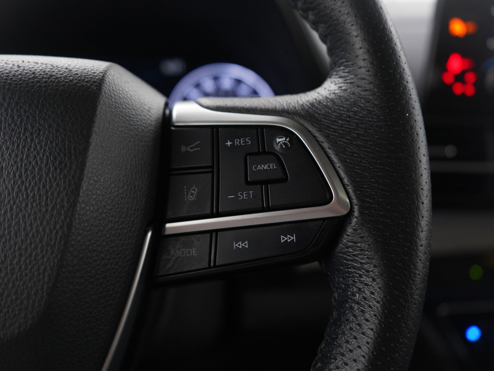 Used 2021 Toyota Sienna Limited image 30