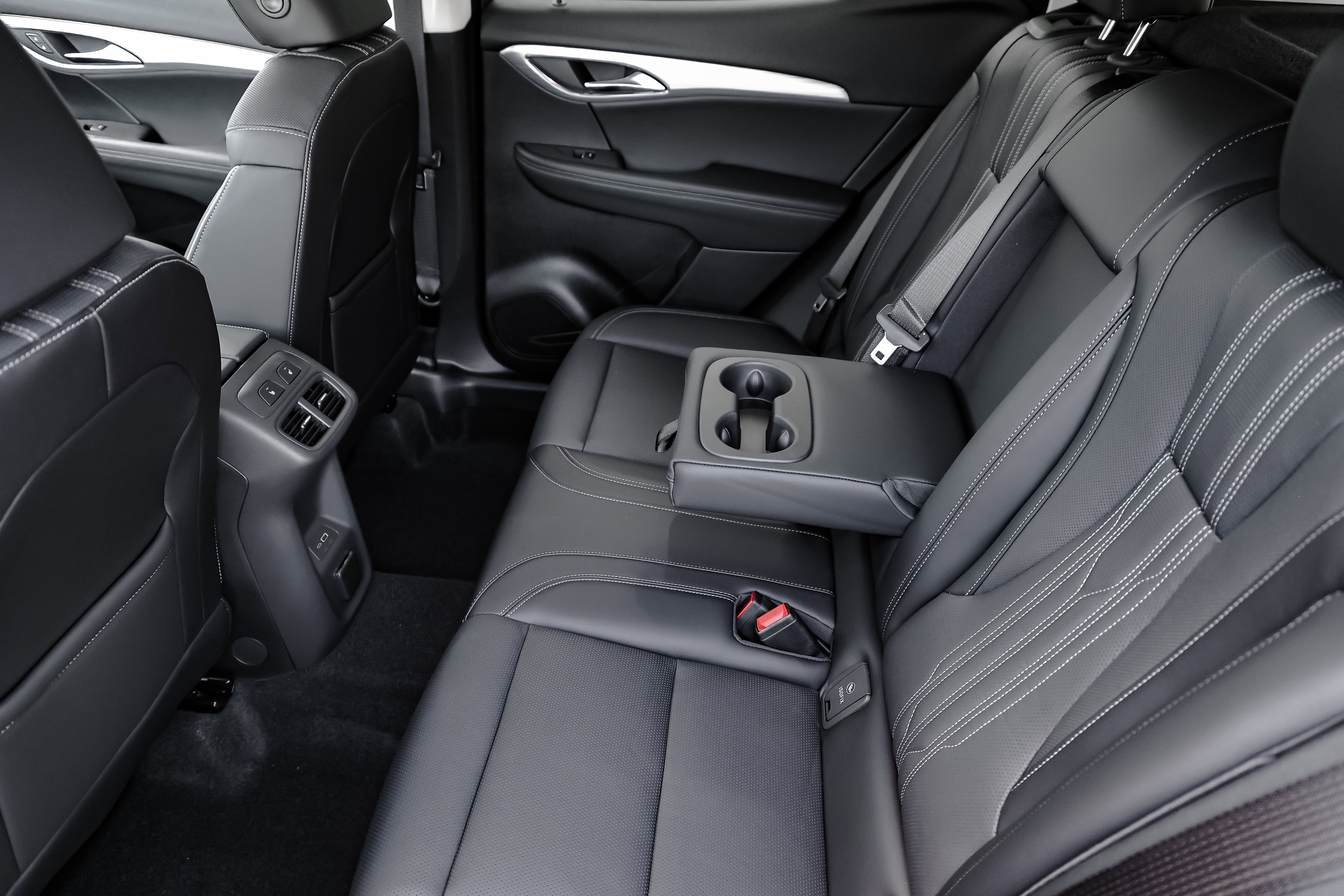 New 2024 Buick Envision Avenir image 15