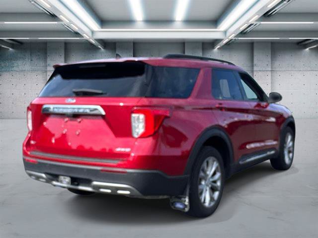 Used 2023 Ford Explorer XLT w/ Equipment Group 202A AWD/4WD image 5