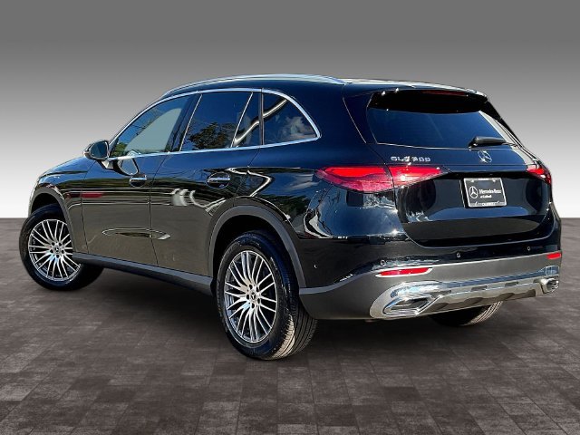 Used 2026 Mercedes-Benz GLC 300 4MATIC image 4