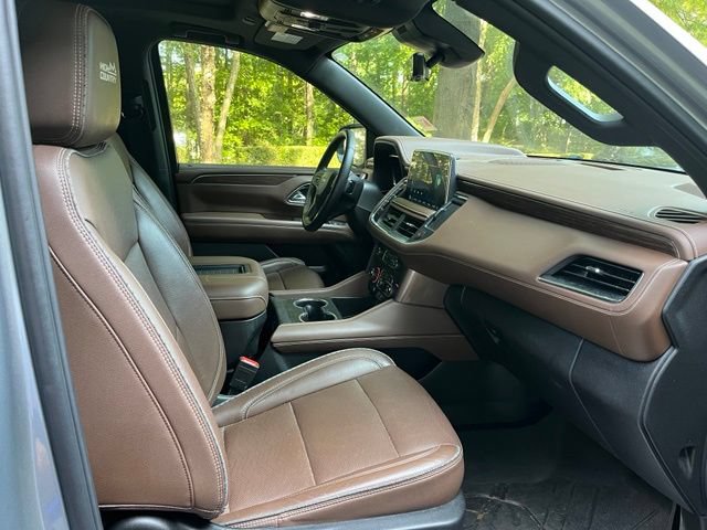 Used 2024 Chevrolet Suburban High Country AWD/4WD image 11