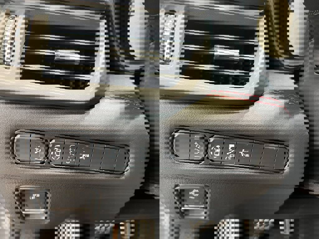 Used 2025 Acura TLX w/ Technology Package image 21