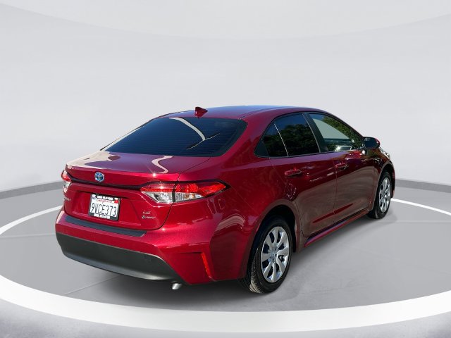 Used 2025 Toyota Corolla LE FWD image 4