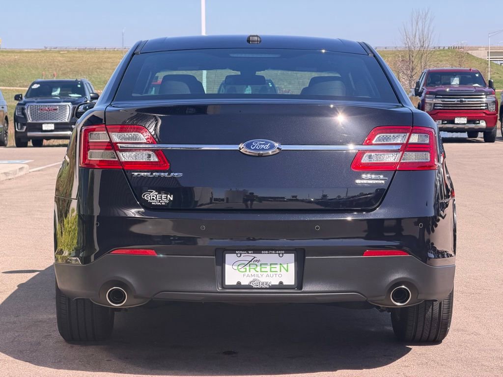 Used 2019 Ford Taurus SEL FWD image 8