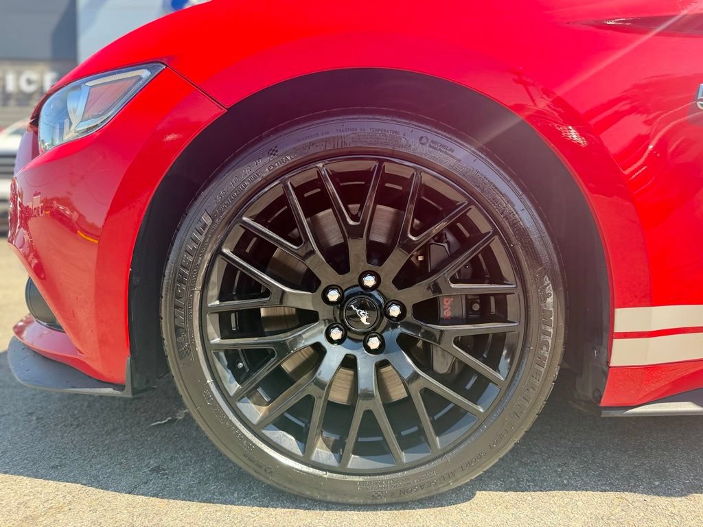 Used 2017 Ford Mustang GT Premium w/ GT Performance Package RWD image 2