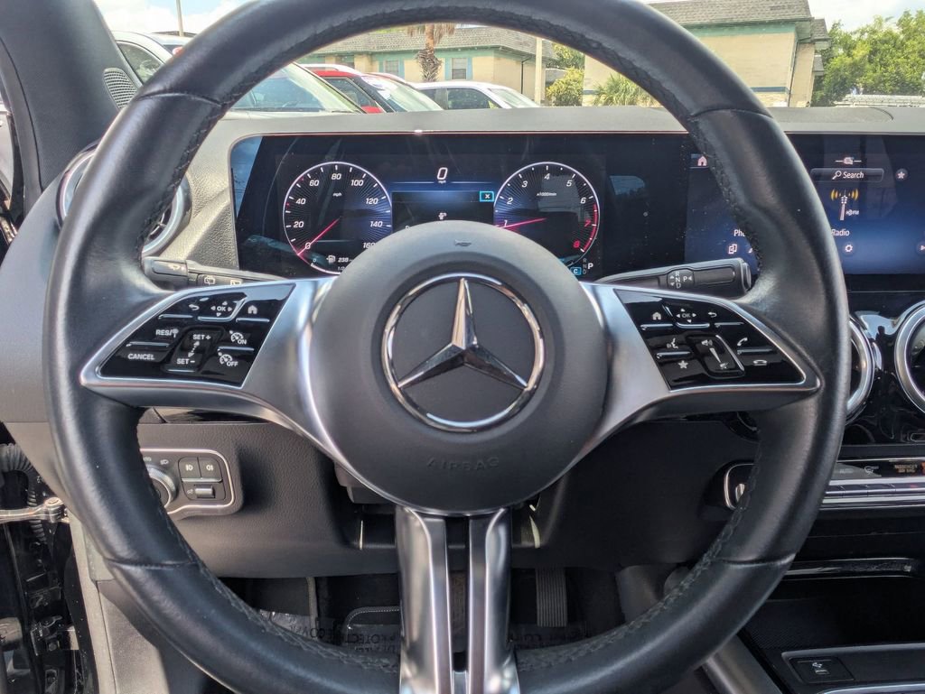 Used 2025 Mercedes-Benz GLA 250 image 21