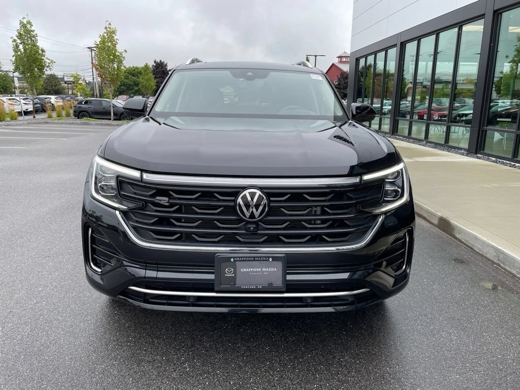 Used 2024 Volkswagen Atlas SEL Premium R-Line AWD/4WD image 2