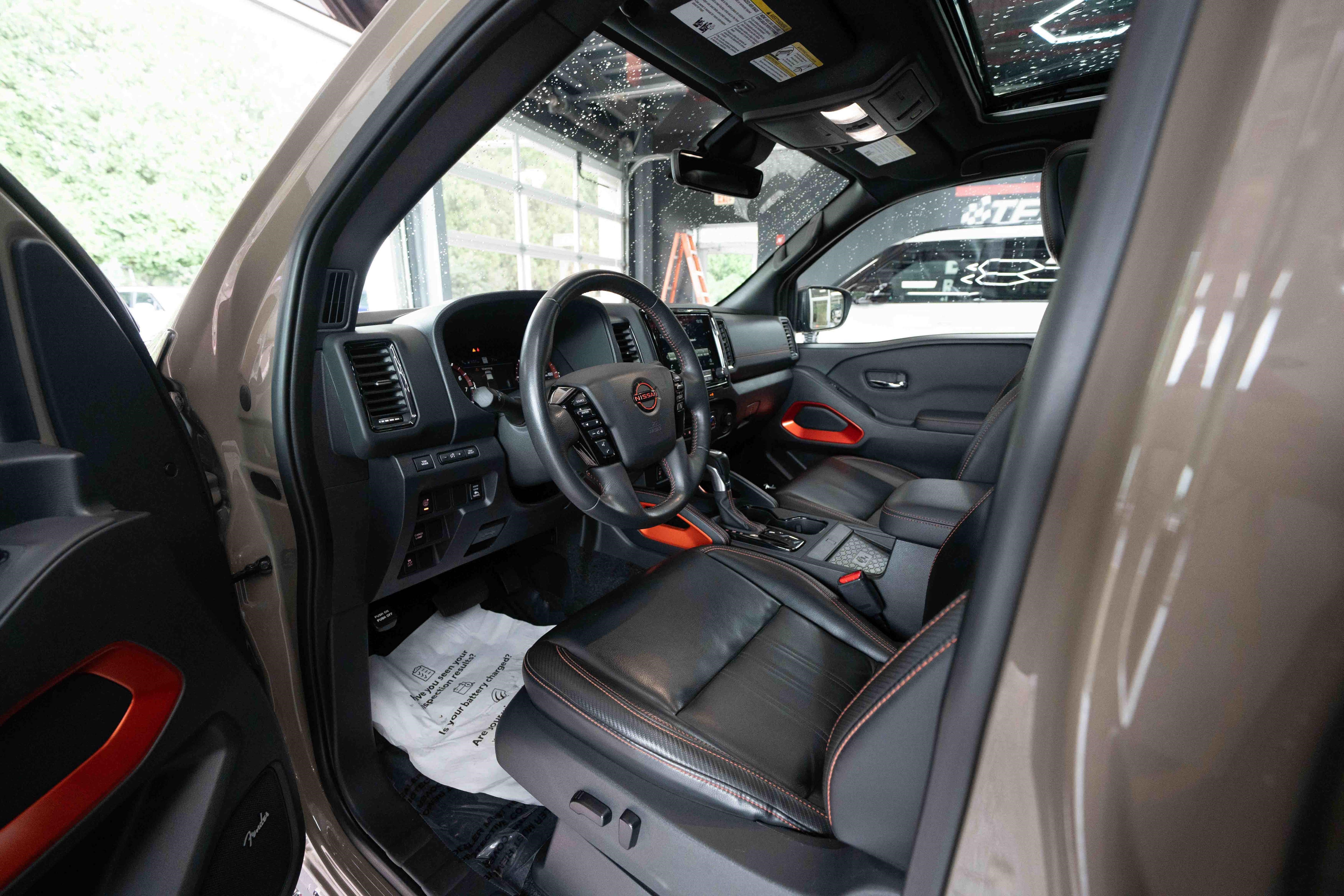 Used 2023 Nissan Frontier Pro-X w/ Pro-X Premium Package RWD image 8