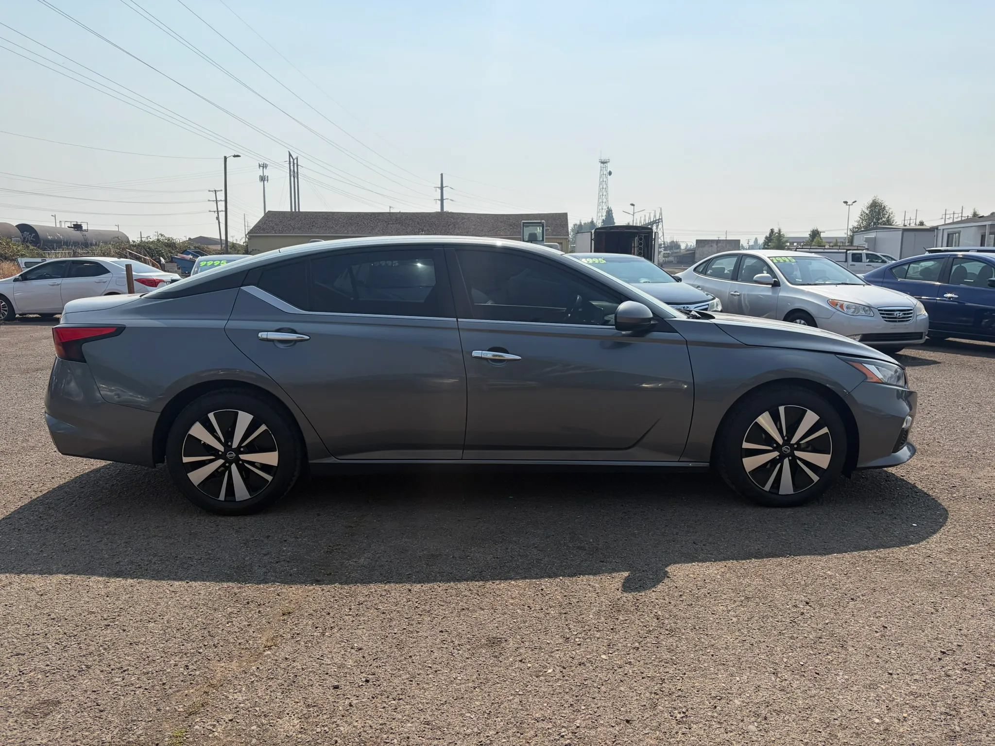 Used 2022 Nissan Altima 2.5 SV FWD image 2