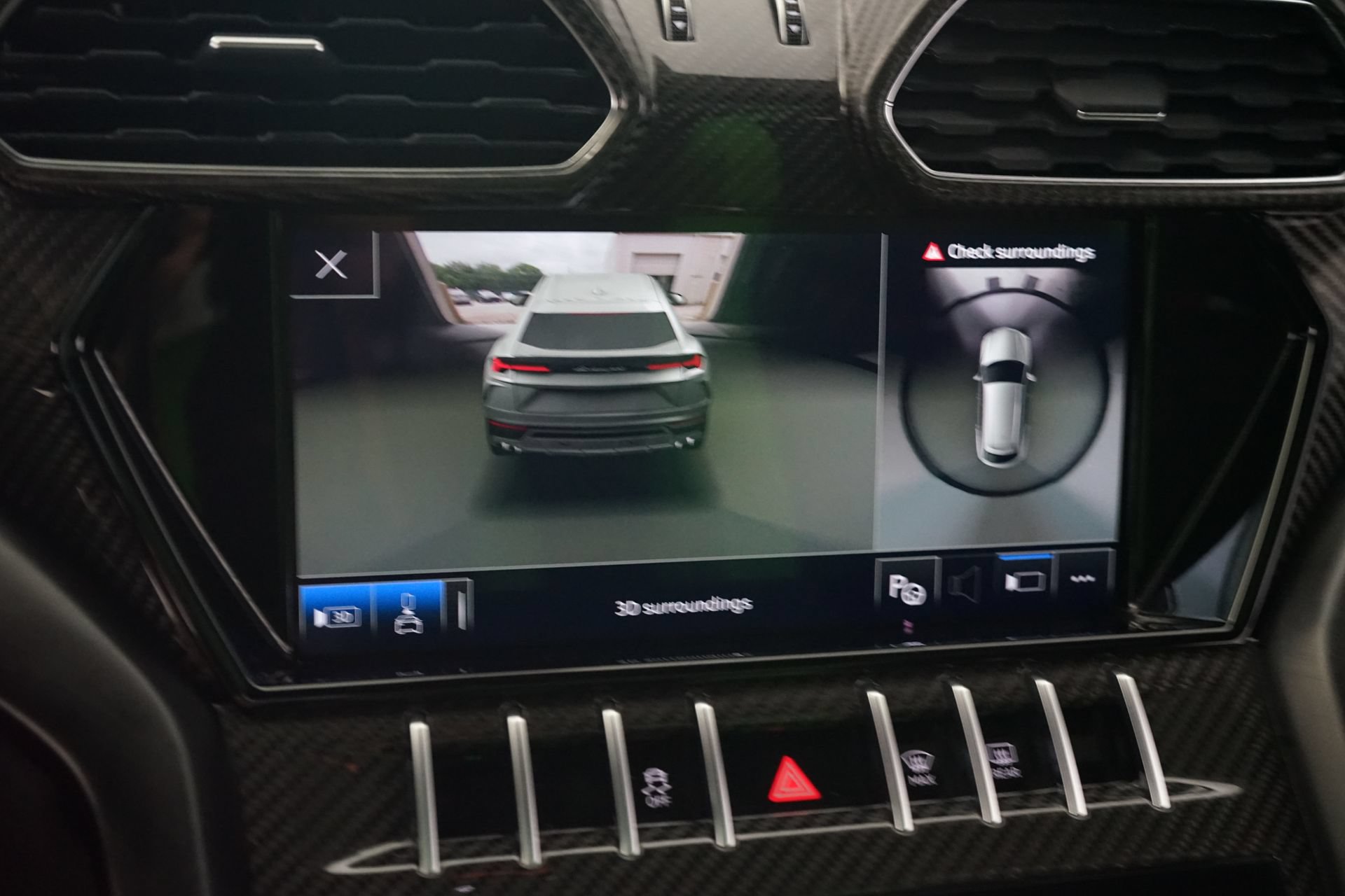 Used 2022 Lamborghini Urus AWD/4WD image 17