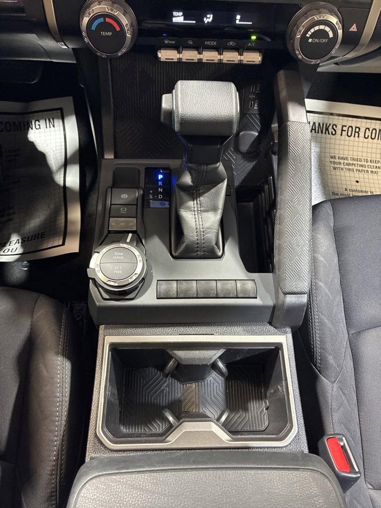Used 2024 Toyota Tacoma SR5 AWD/4WD image 32