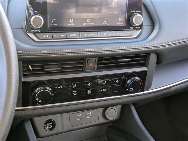 Used 2024 Nissan Rogue S image 21