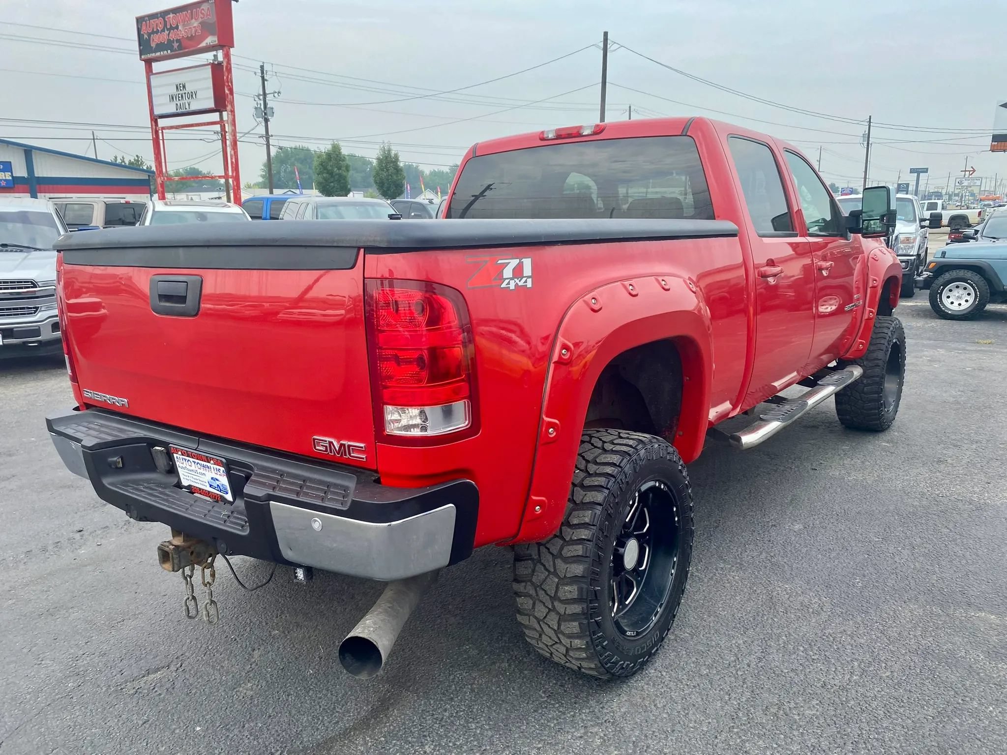Used 2008 GMC Sierra 2500 SLT w/ Z71 Off-Road Package AWD/4WD image 5
