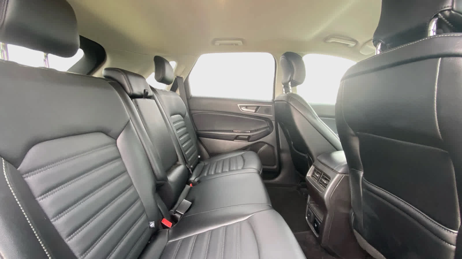 Used 2018 Ford Edge SEL w/ Equipment Group 201A AWD/4WD image 14