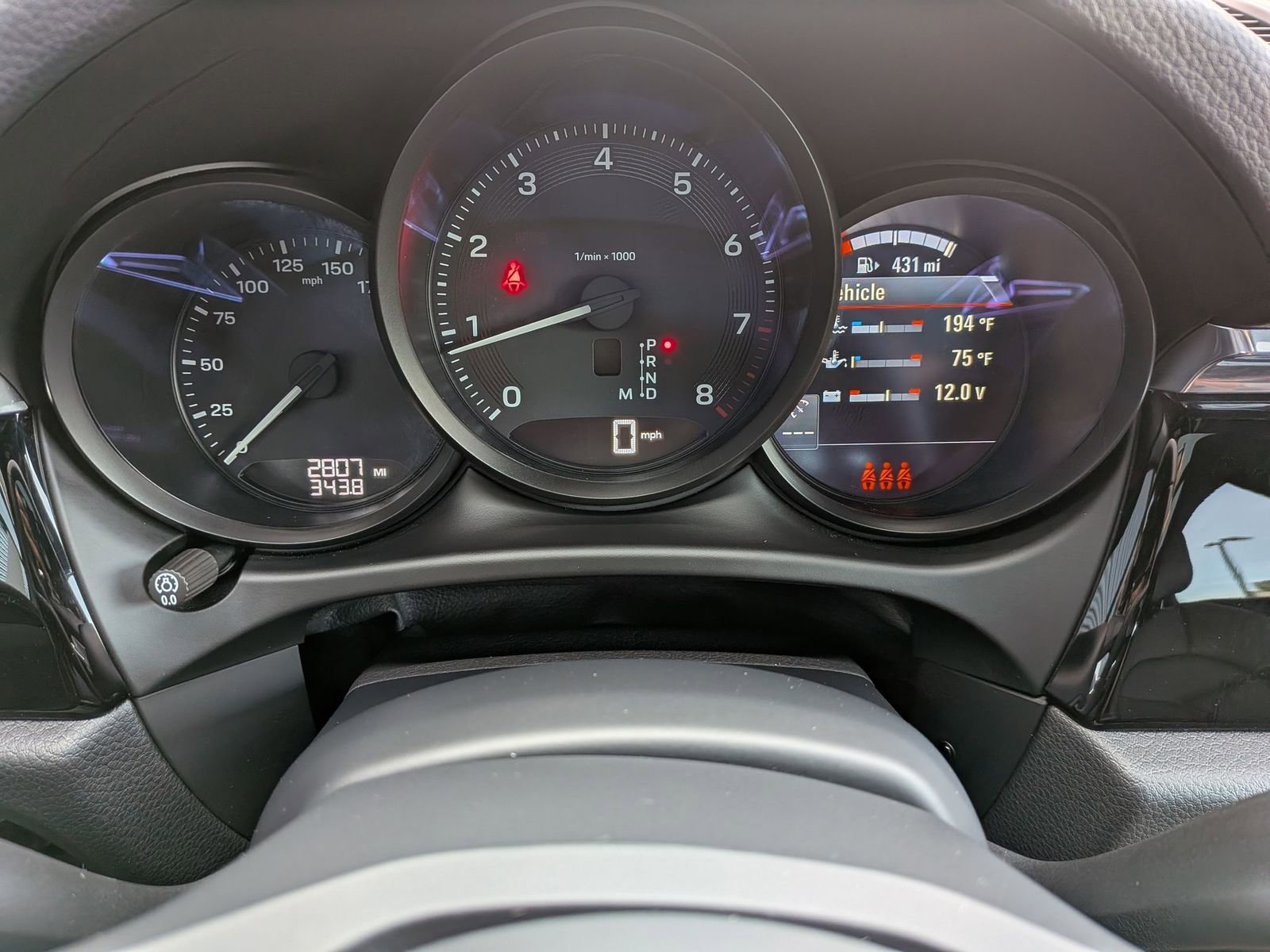 Certified 2025 Porsche Macan image 16