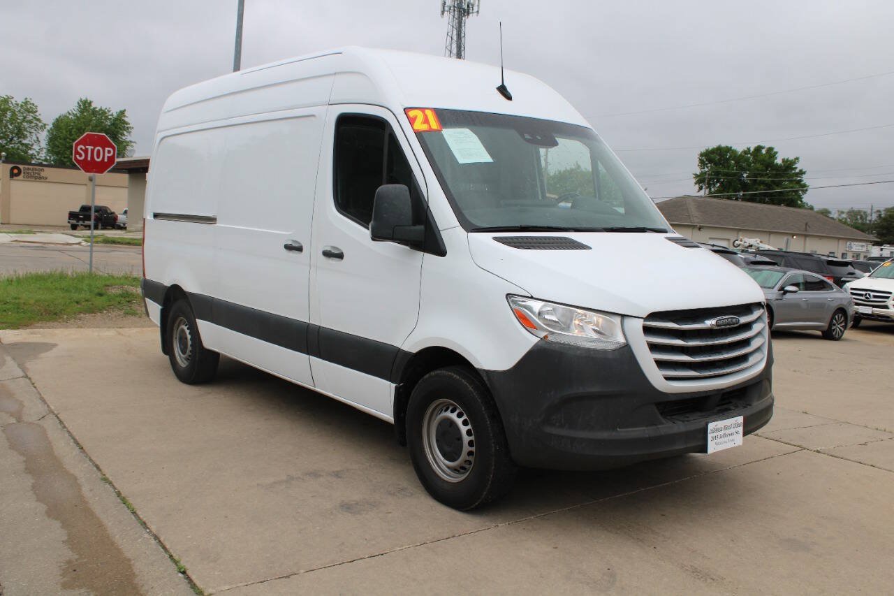 Used 2021 Freightliner Sprinter 2500 RWD image 2