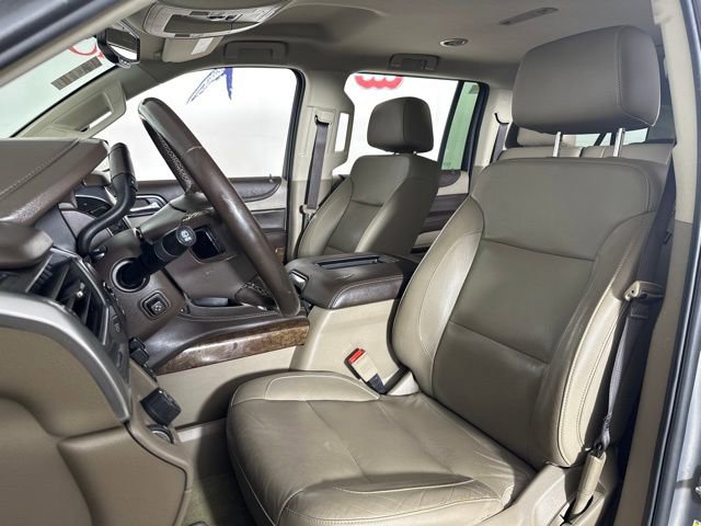 Used 2019 Chevrolet Suburban LT w/ Luxury Package image 20