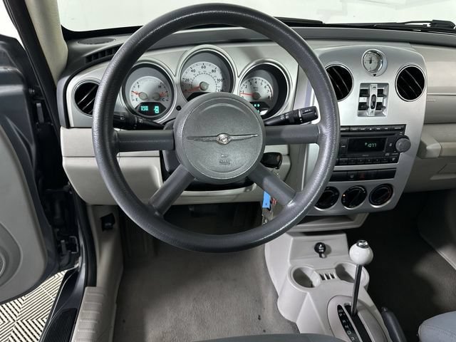 Used 2008 Chrysler PT Cruiser FWD image 21