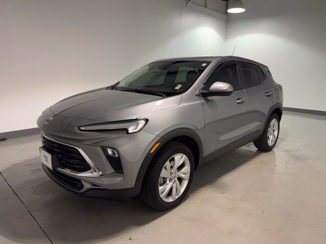 Used 2024 Buick Encore GX Preferred w/ Comfort Package AWD/4WD image 3