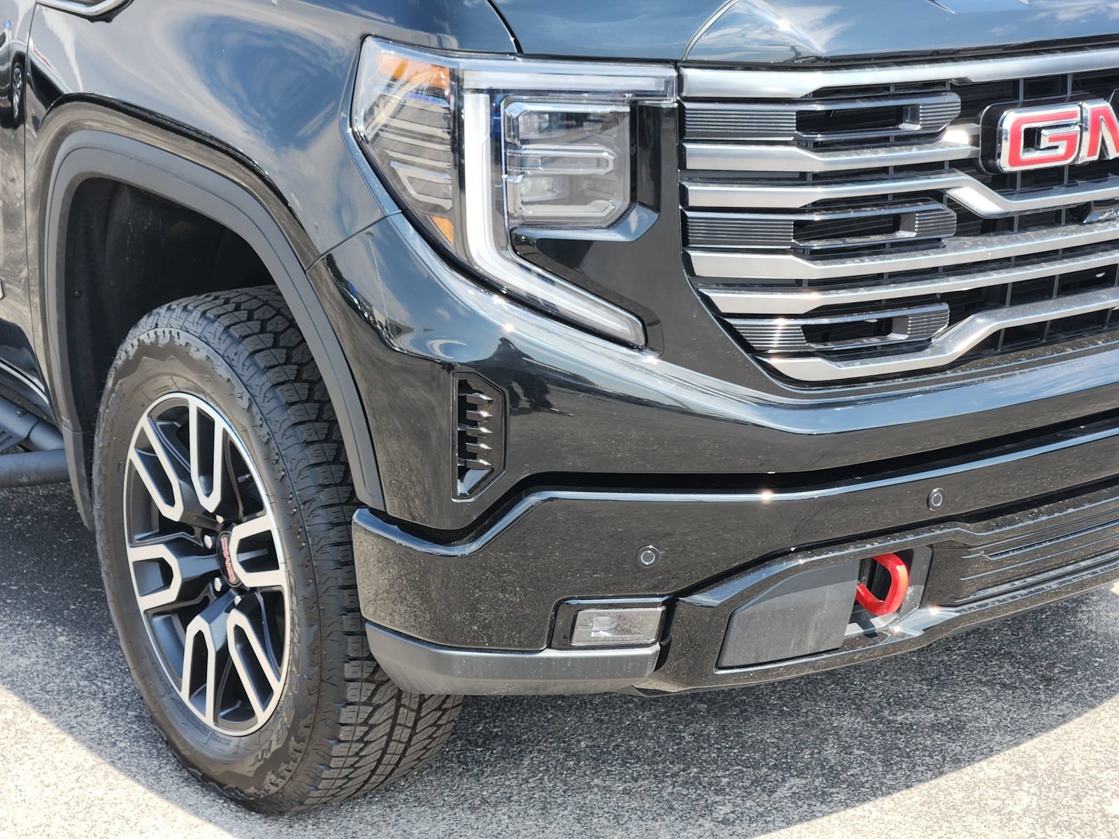 New 2026 GMC Sierra 1500 AT4 w/ AT4 Premium Package AWD/4WD image 10