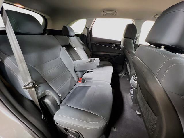 Used 2017 Kia Sorento LX w/ LX Convenience Package image 27