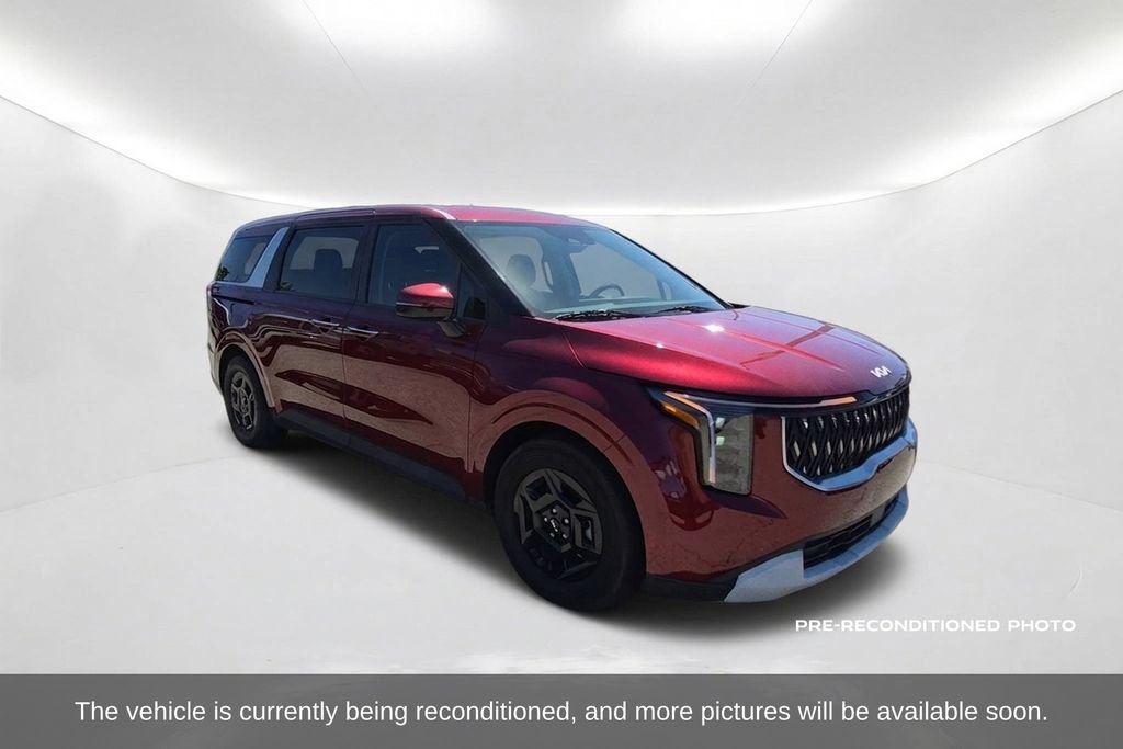 Used 2025 Kia Carnival FWD image 3