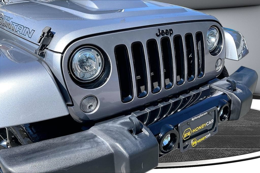 Used 2017 Jeep Wrangler Unlimited Sahara AWD/4WD image 32