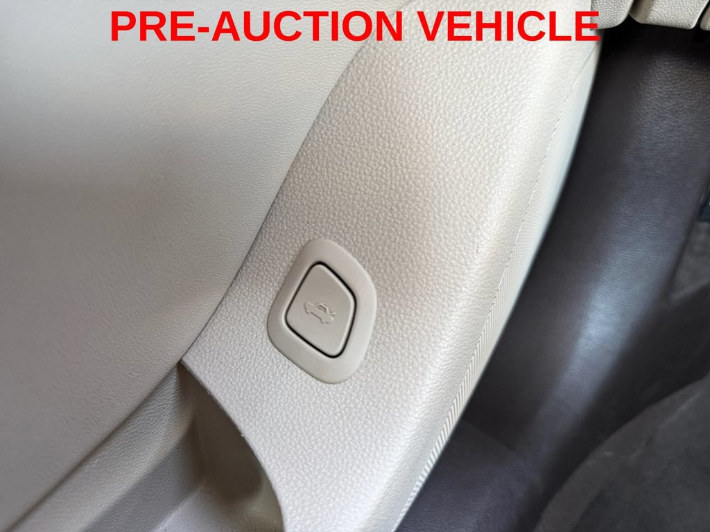 Used 2014 Buick LaCrosse Leather FWD image 28