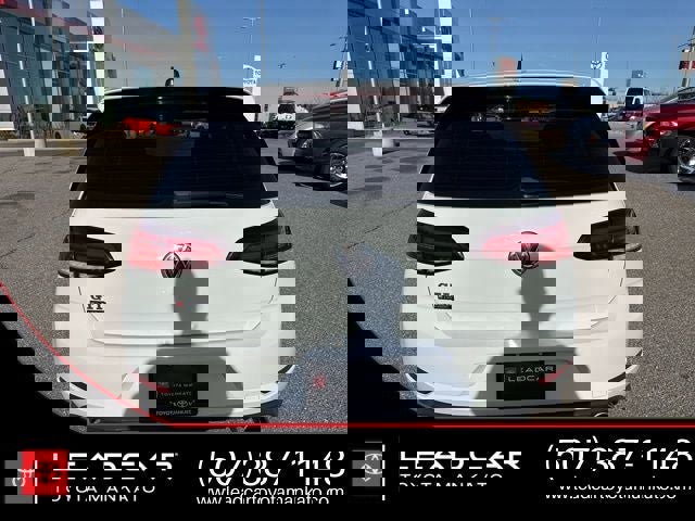 Used 2018 Volkswagen GTI SE image 10