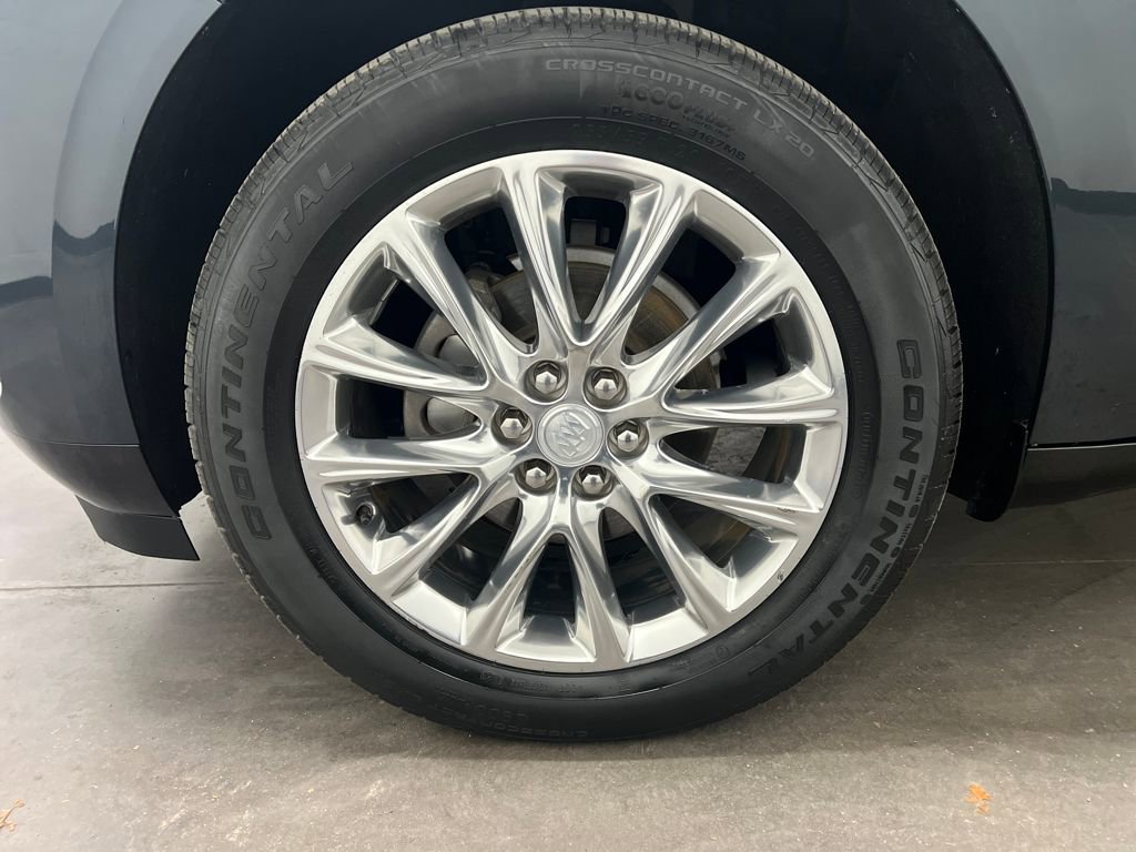 Used 2020 Buick Enclave Essence w/ Sound and Sites Package image 30