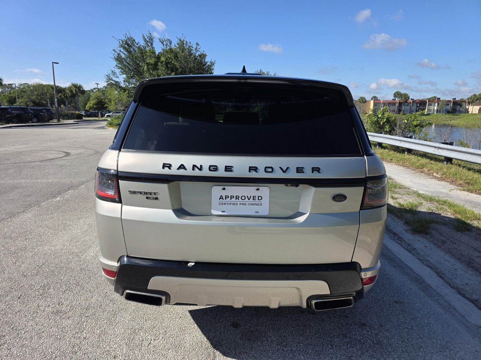 Used 2020 Land Rover Range Rover Sport HST AWD/4WD image 6