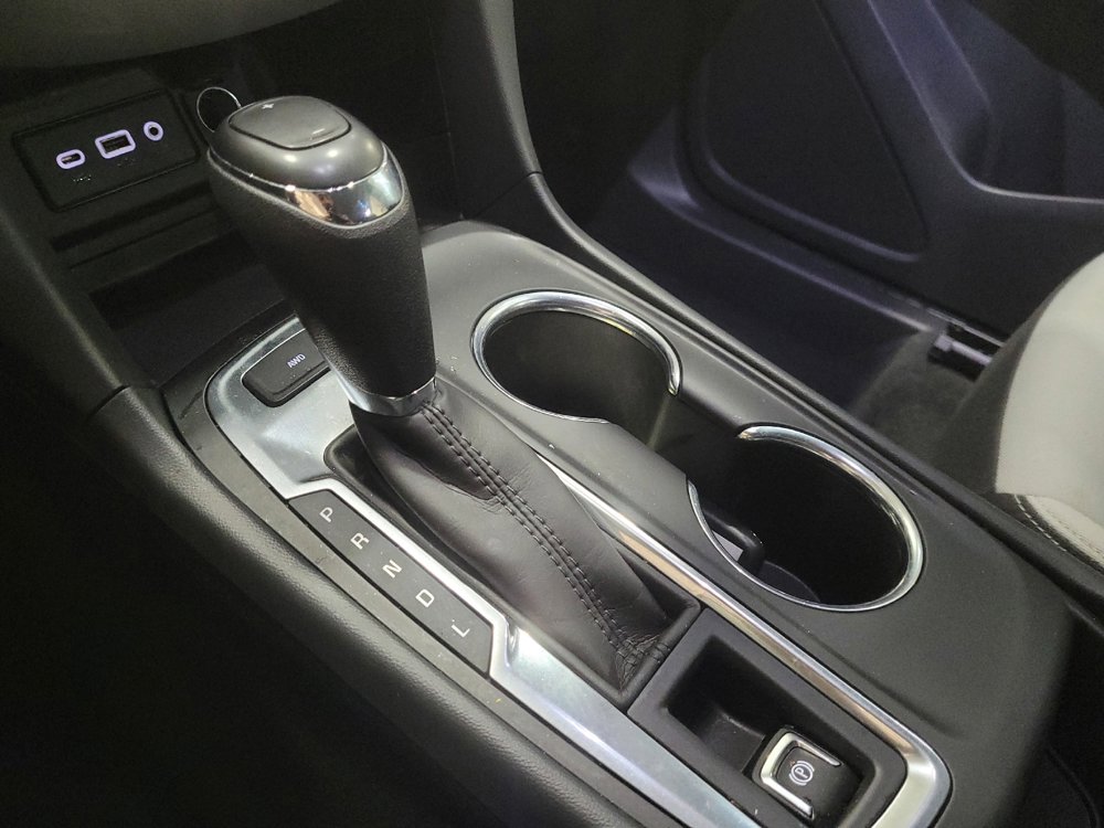 Used 2021 Chevrolet Equinox LS image 26