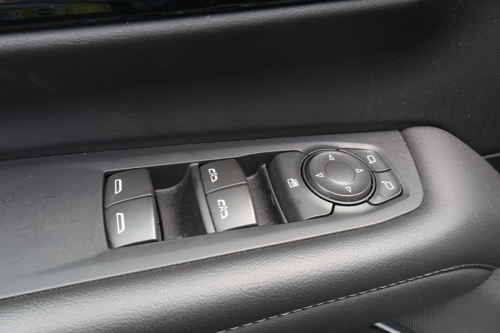 Used 2025 Chevrolet Tahoe LT AWD/4WD image 15