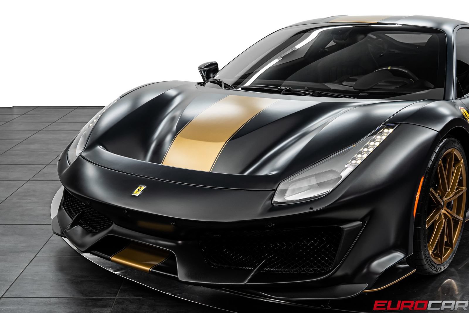 Used 2020 Ferrari 488 Pista Coupe RWD image 17