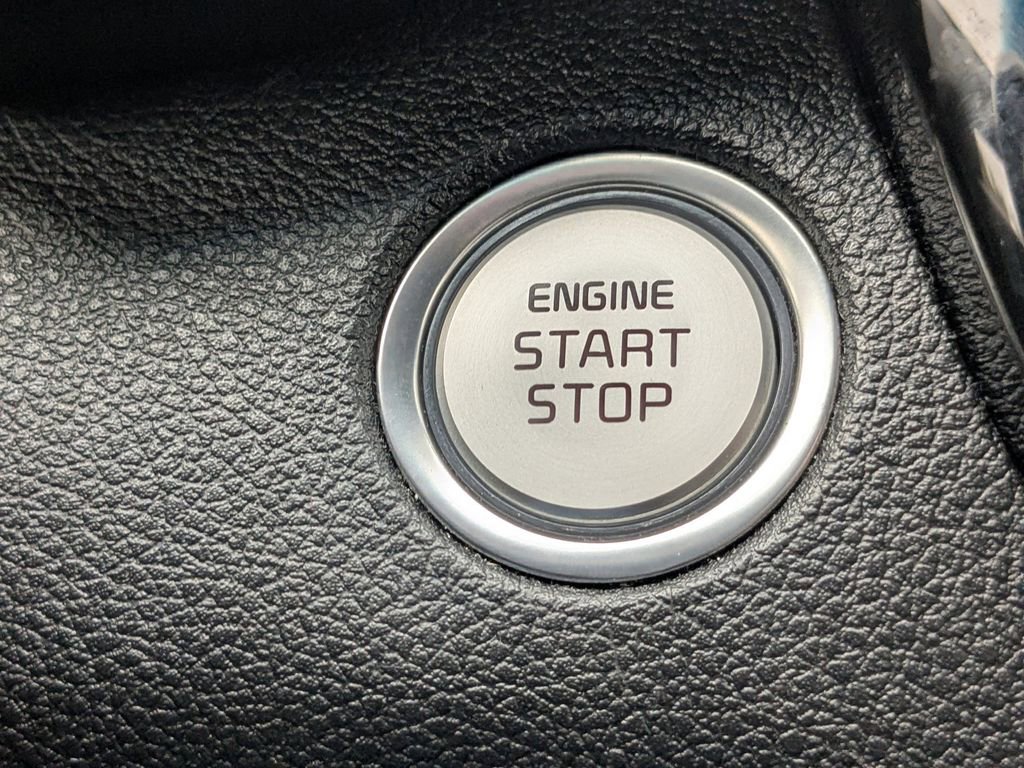 Used 2020 Kia Optima SE FWD image 27