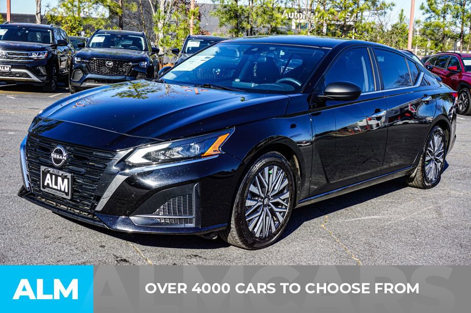 Used 2024 Nissan Altima 2.5 SV image 3