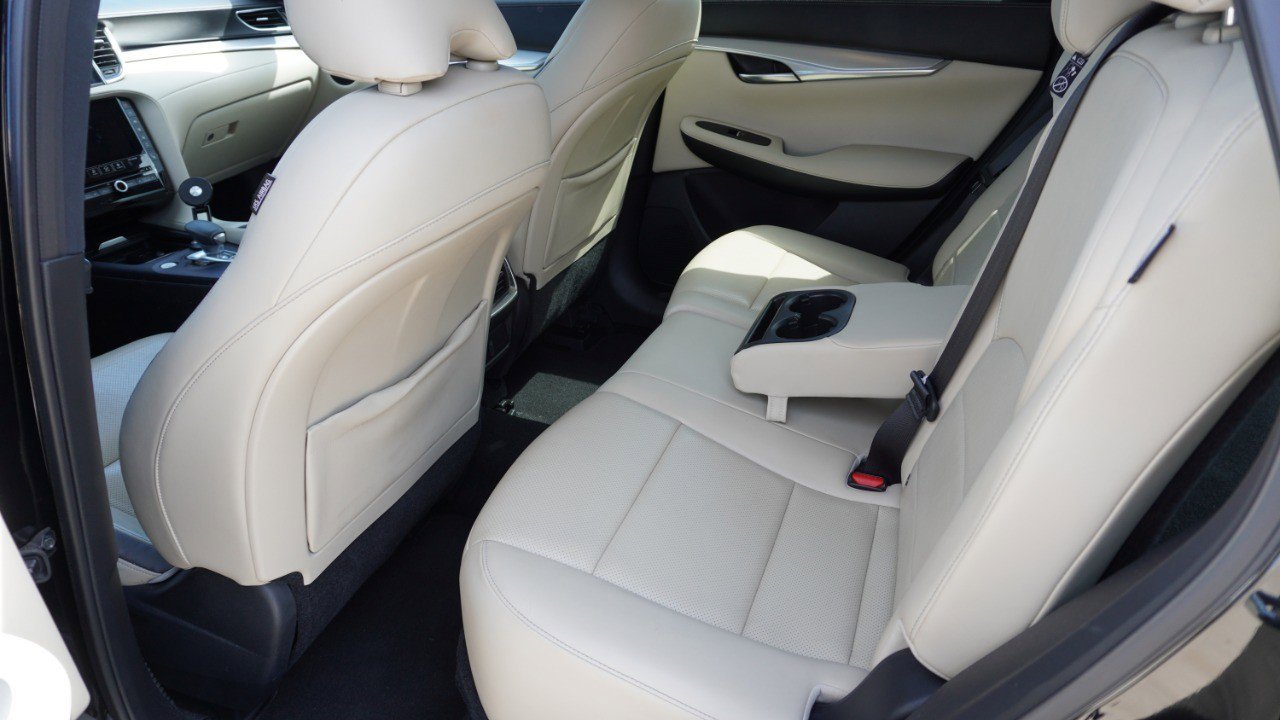 Used 2021 INFINITI QX50 Essential w/ Convenience Package image 8