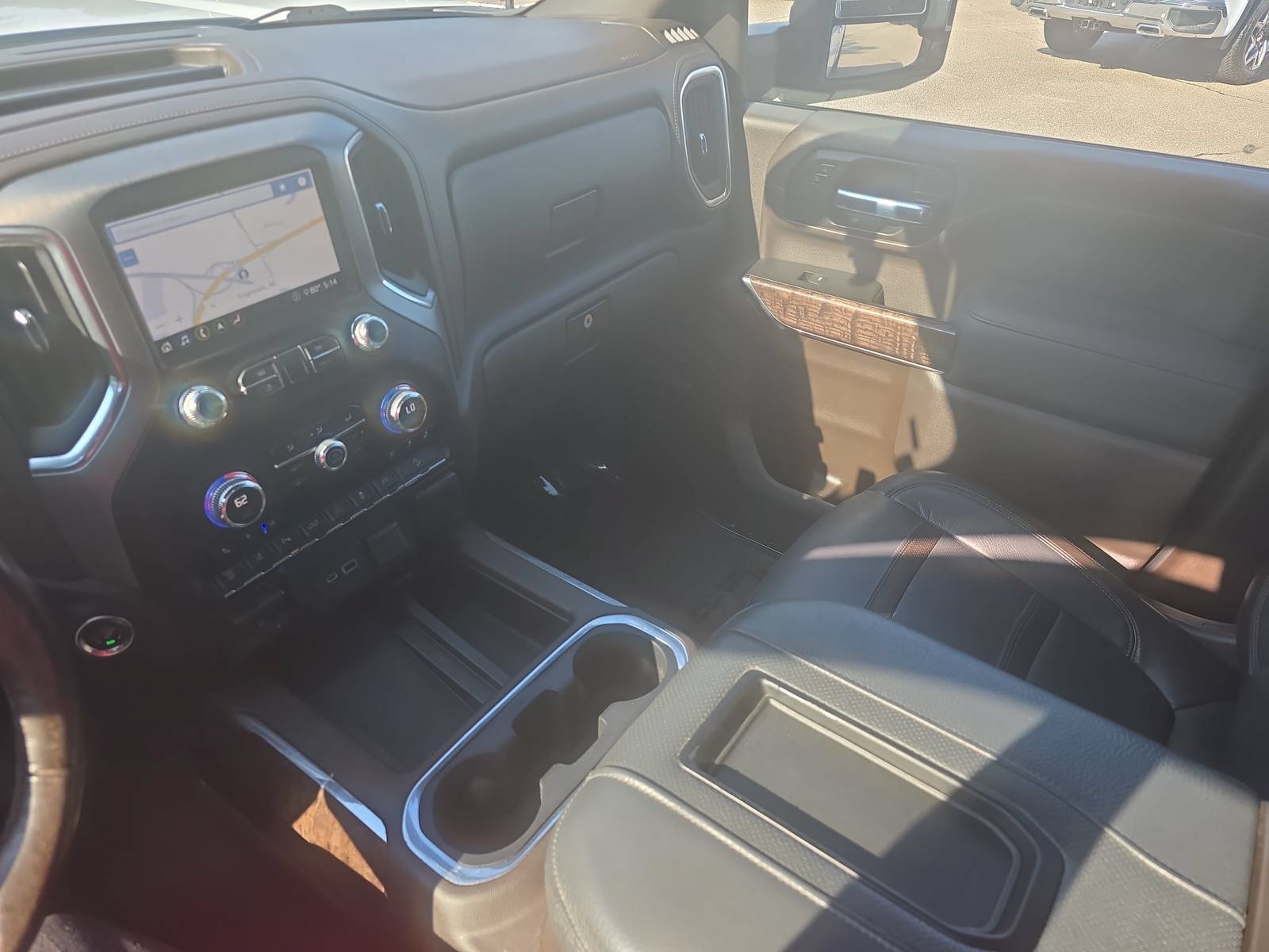 Used 2020 GMC Sierra 2500 Denali w/ Denali Ultimate Package AWD/4WD image 24