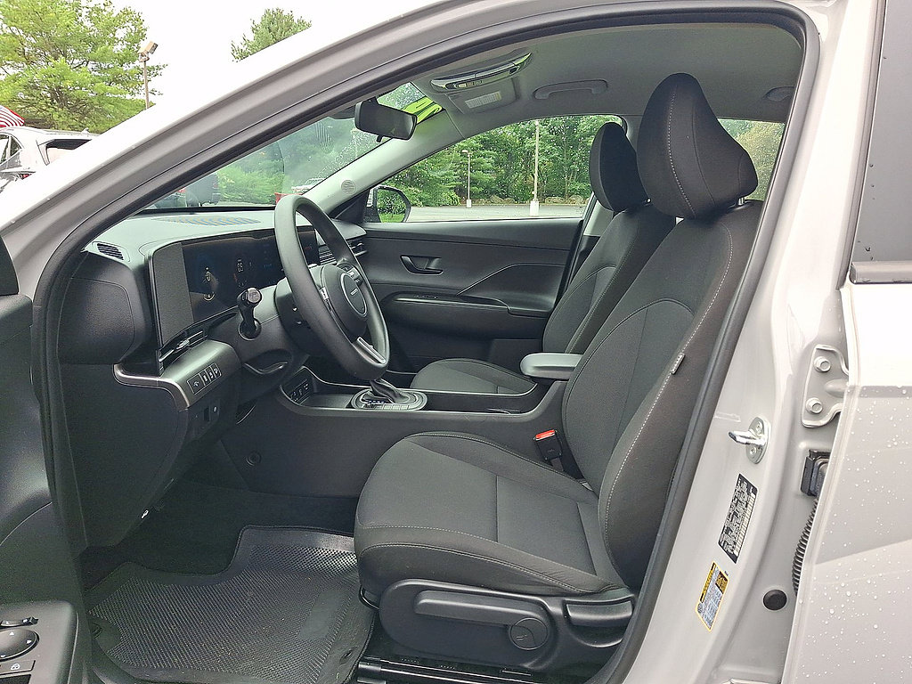 Used 2024 Hyundai Kona SE AWD/4WD image 14