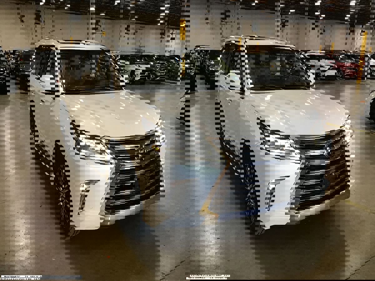 Used 2021 Lexus LX 570 4WD w/ Luxury Package image 6