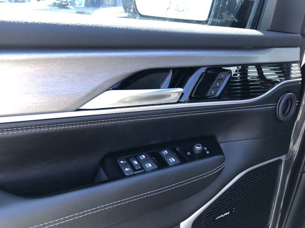 New 2026 Jeep Grand Wagoneer L 4WD image 22