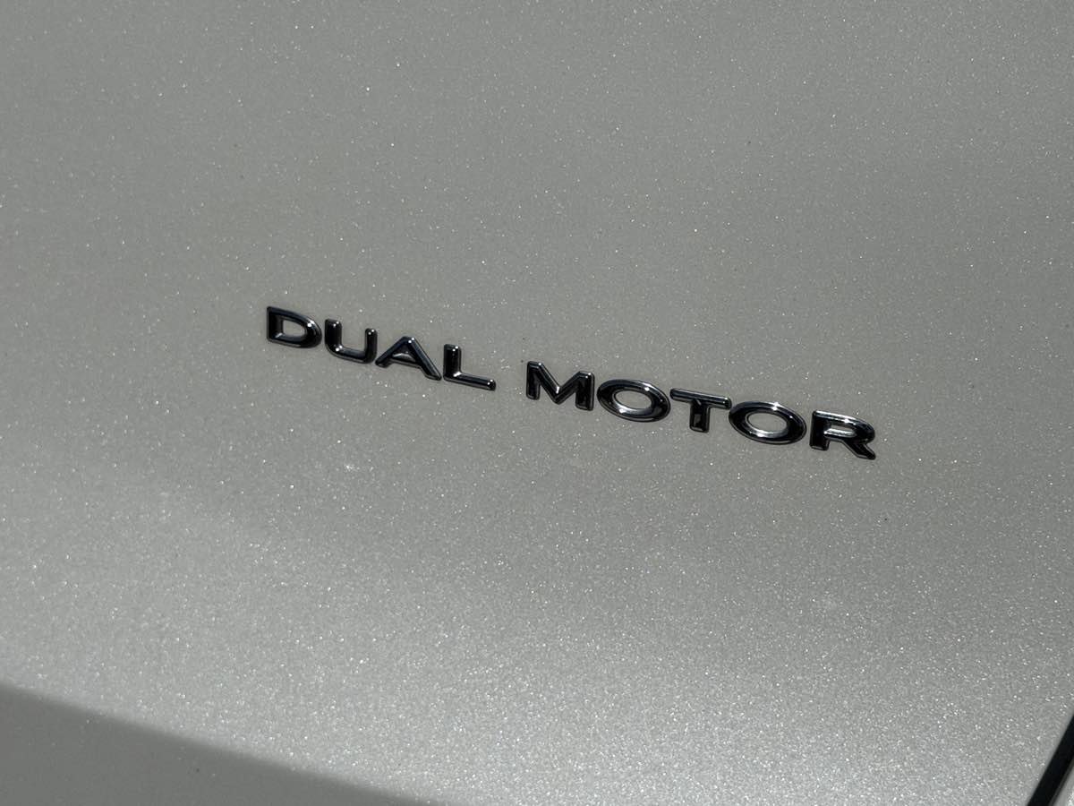 Used 2021 Tesla Model Y Long Range AWD/4WD image 16