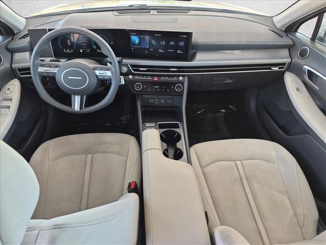 Used 2025 Hyundai Sonata SEL FWD image 17