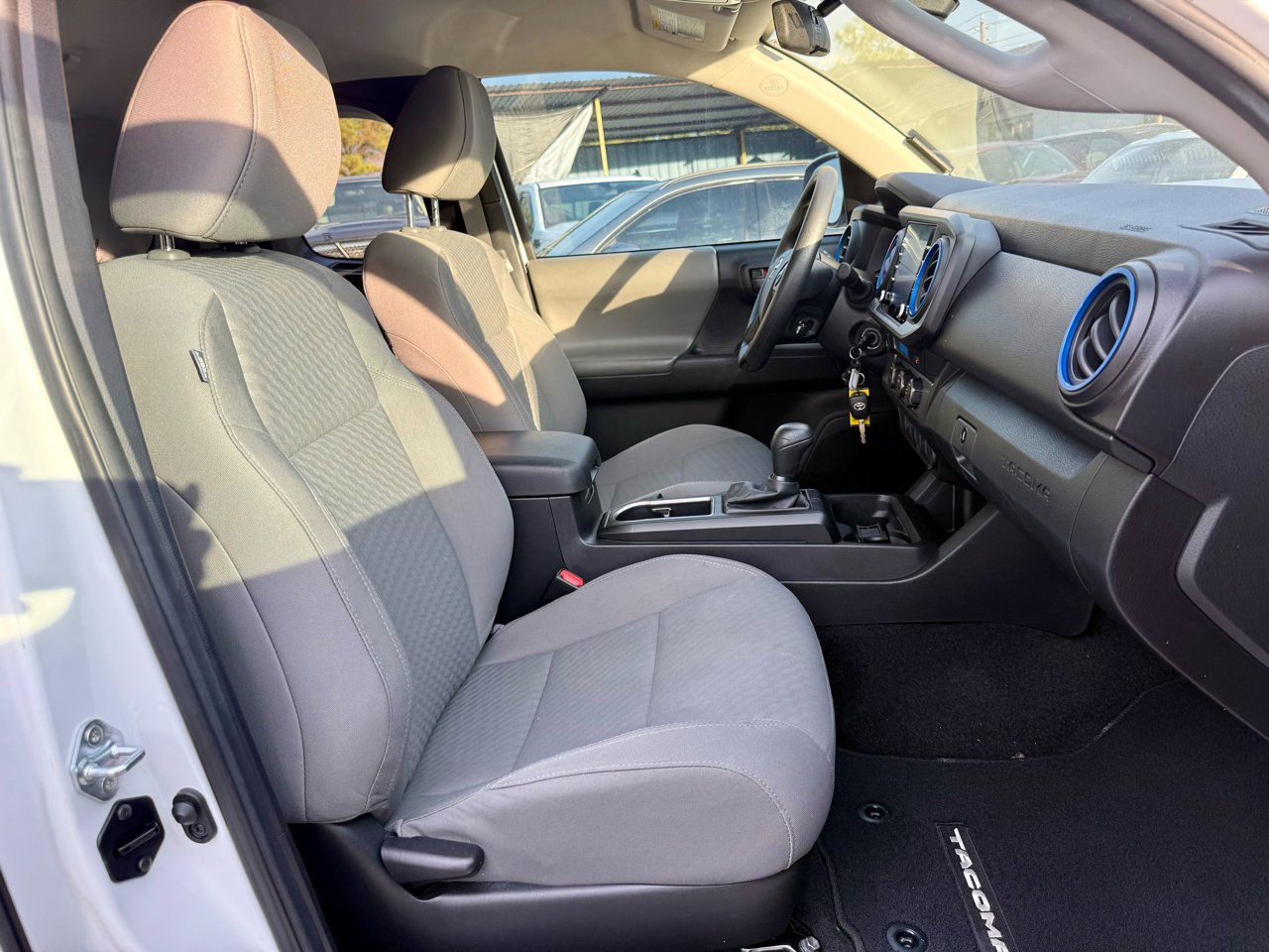 Used 2022 Toyota Tacoma SR image 23