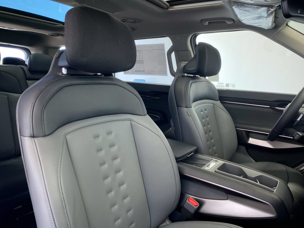 New 2026 Kia EV9 Wind AWD/4WD image 32