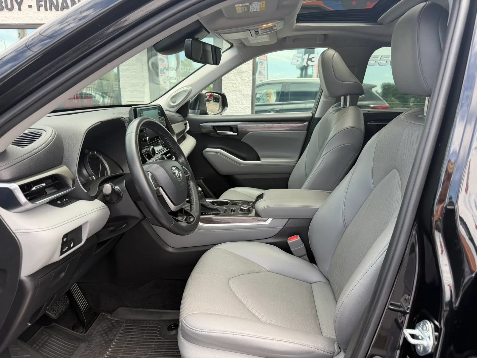Used 2022 Toyota Highlander Limited AWD/4WD image 13