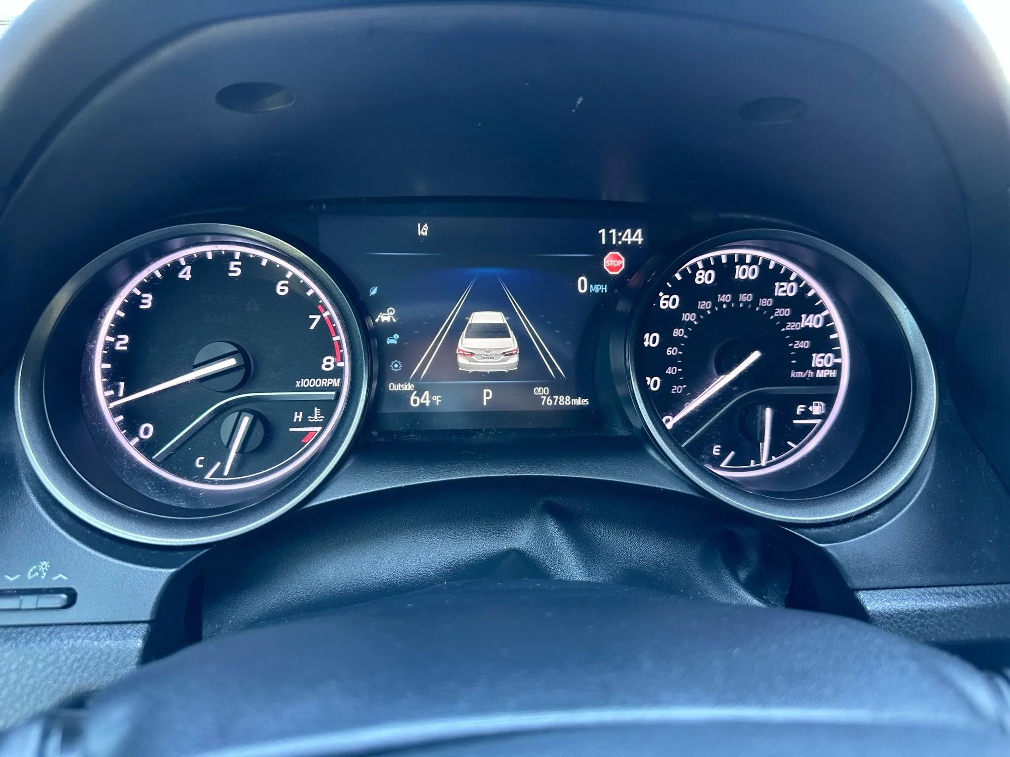 Used 2022 Toyota Camry SE image 25