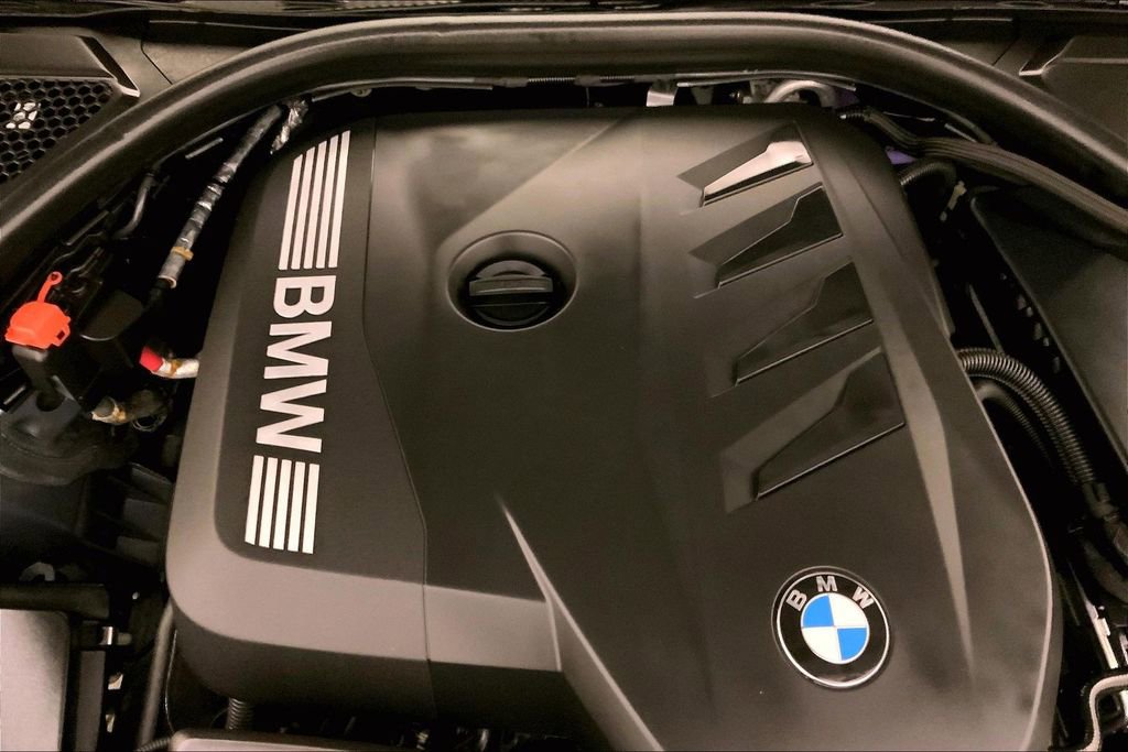 Used 2025 BMW 330i xDrive Sedan AWD/4WD image 31